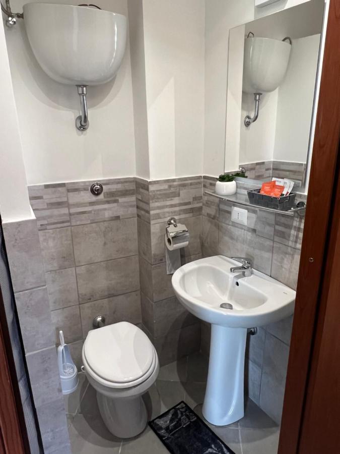 Saint Peter Vatican City Confortable Apartament Stellasia Casa Vacanza Rom Exterior foto